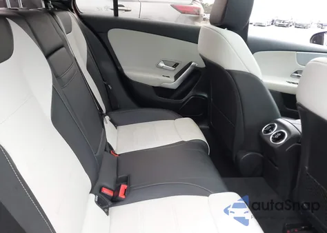 2019 Mercedes-Benz A 220 4Matic из США, поврежденный, VIN WDD3G4FB5KW019416